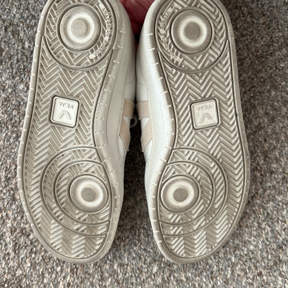 Veja Cream and Tan Casual Sneakers 7 - Picture 8 of 8